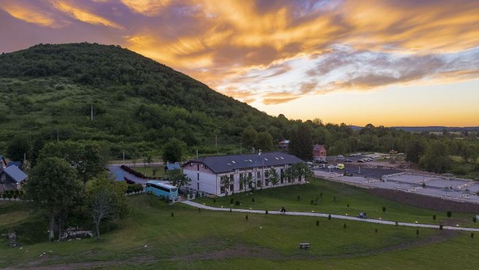Big House Hotel — Hotel i okoliš 6